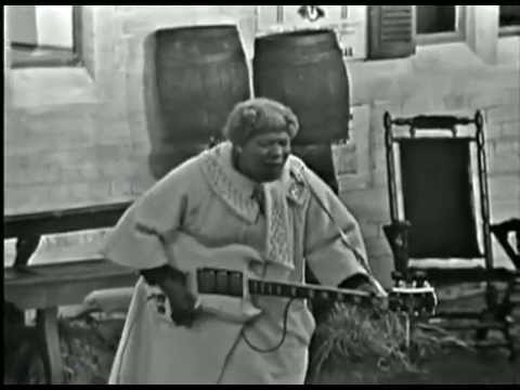 Sister Rosetta Tharpe - Didn't it rain, children